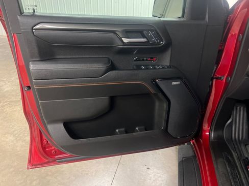 Certified 2025 GMC Sierra 1500 AT4 w/ AT4 Premium Package AWD/4WD image 15