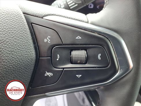 Used 2025 Chevrolet Trax LT w/ LT Convenience Package FWD image 20