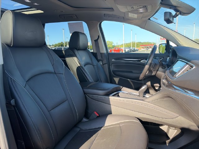 Used 2019 Buick Enclave Avenir w/ Avenir Technology Package AWD/4WD image 12