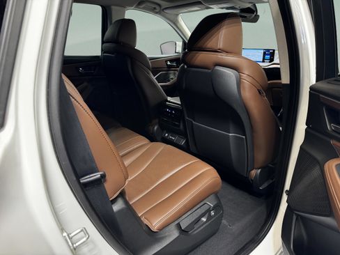 Certified 2023 Acura MDX FWD w/ Technology Package image 13