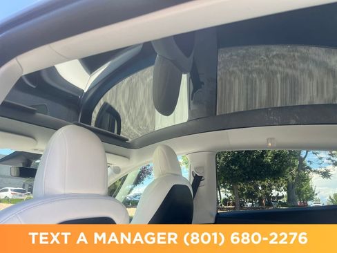 Used 2023 Tesla Model Y Long Range AWD/4WD image 18