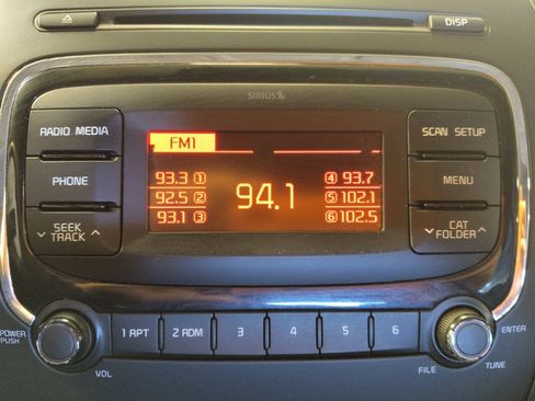 Used 2017 Kia Forte LX image 25