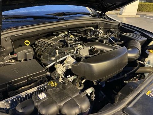 Used 2024 Dodge Durango GT image 35