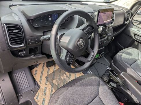 New 2025 RAM ProMaster 2500 w/ Quick Order Package 22G SLT image 13