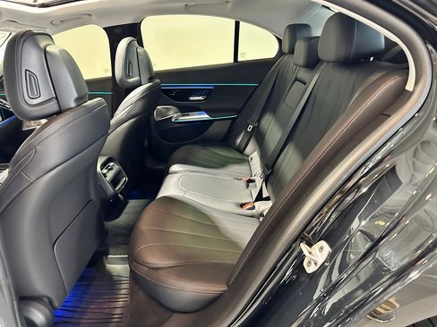 Used 2024 Mercedes-Benz E 350 4MATIC Sedan image 30