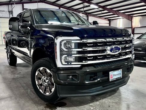 Used 2025 Ford F250 King Ranch w/ FX4 Off-Road Package image 1
