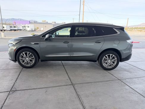 Used 2022 Buick Enclave Premium w/ Experience Buick Package image 6