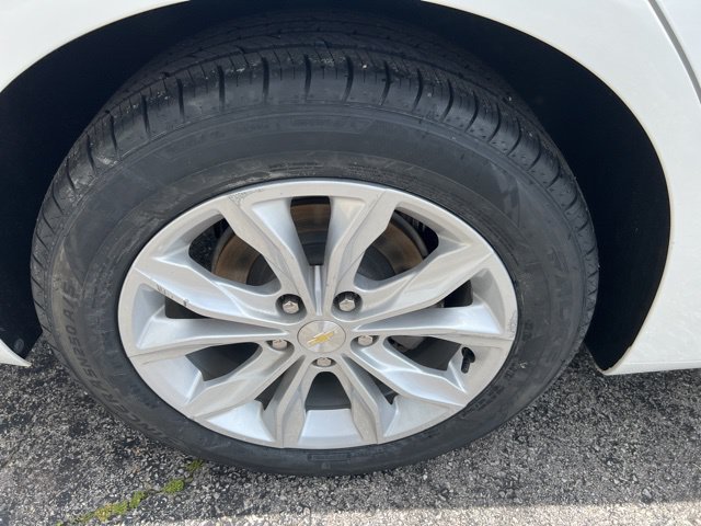 Used 2022 Chevrolet Malibu LT FWD image 21