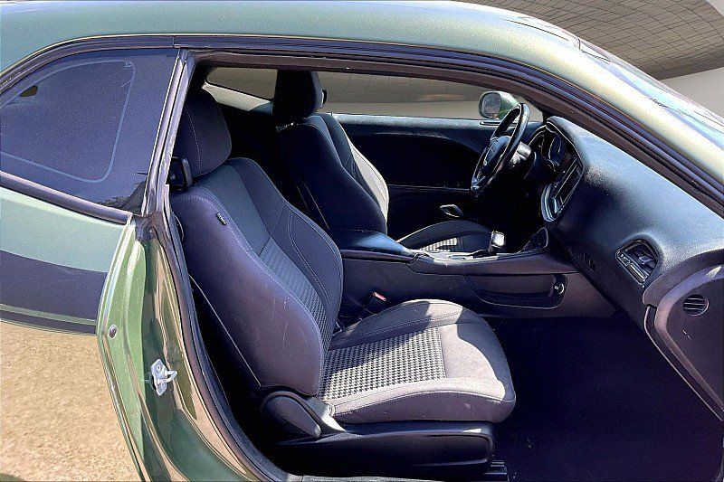 Used 2019 Dodge Challenger SXT AWD/4WD image 6