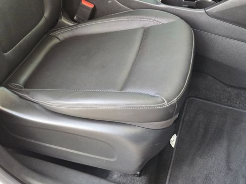 Used 2024 Buick Encore GX Sport Touring w/ Comfort Package FWD image 27