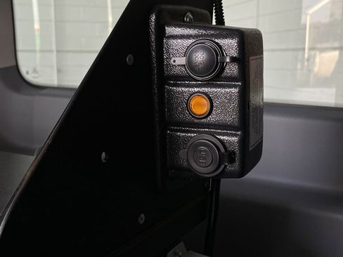 Used 2016 Ford Transit 150 XLT image 19