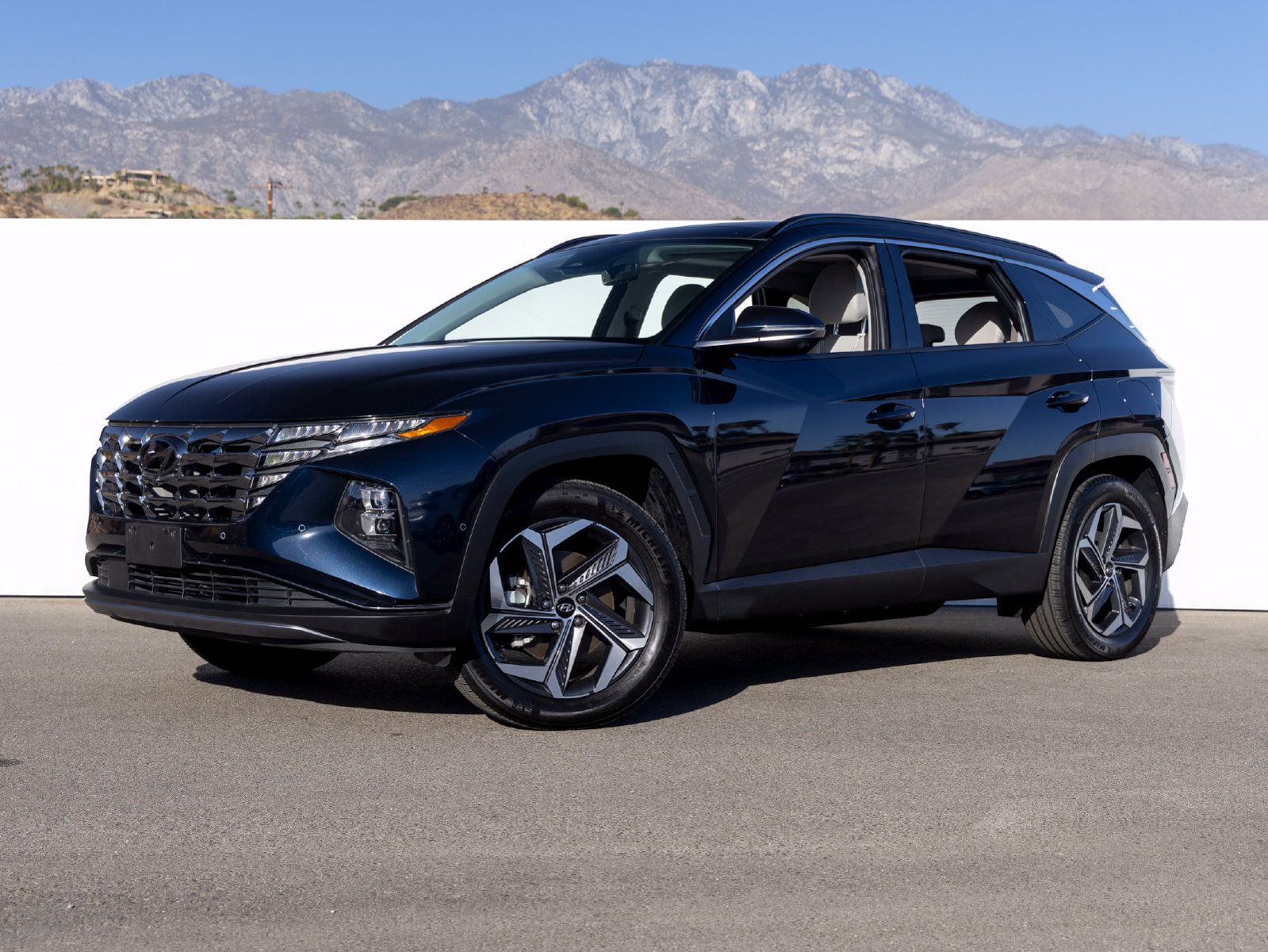 Used 2023 Hyundai Tucson Limited AWD/4WD image 1