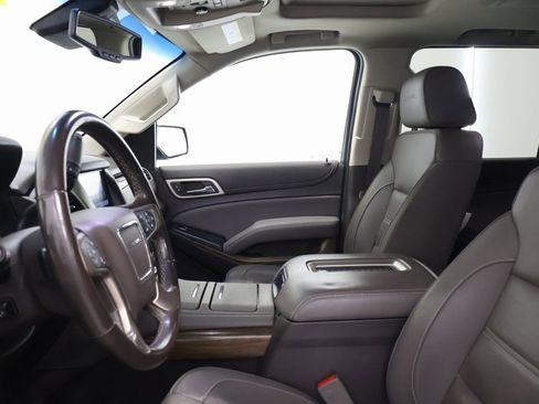Used 2019 GMC Yukon Denali w/ Denali Ultimate Package image 13