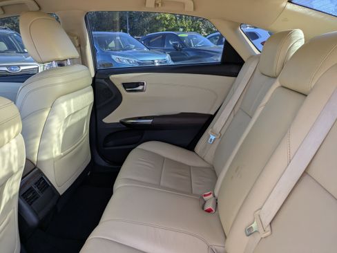 Used 2014 Toyota Avalon XLE image 13