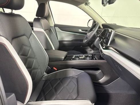 New 2026 Volkswagen Atlas Peak Edition AWD/4WD image 15
