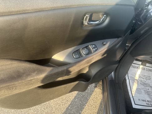 Used 2016 Nissan Leaf S w/ Charger Package FWD image 10