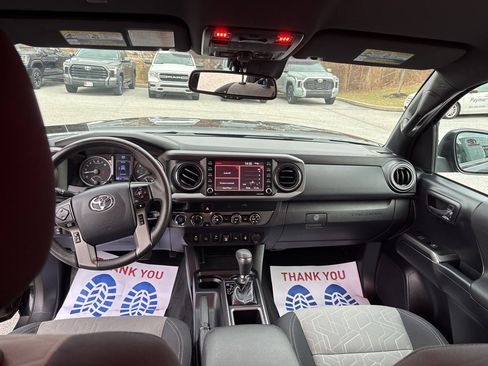 Used 2020 Toyota Tacoma TRD Off-Road image 16