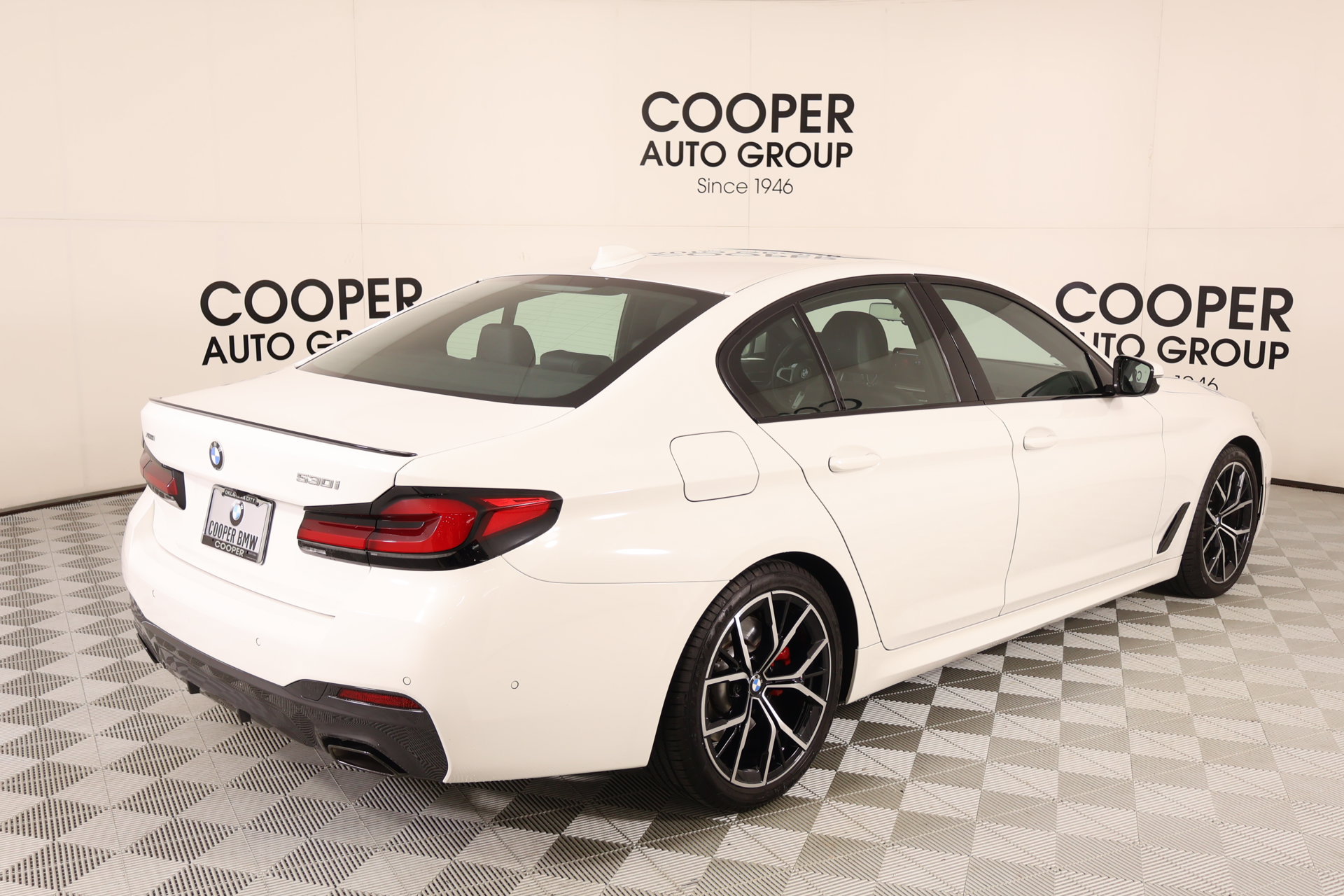 Used 2023 BMW 530i xDrive w/ M Sport Package AWD/4WD image 22