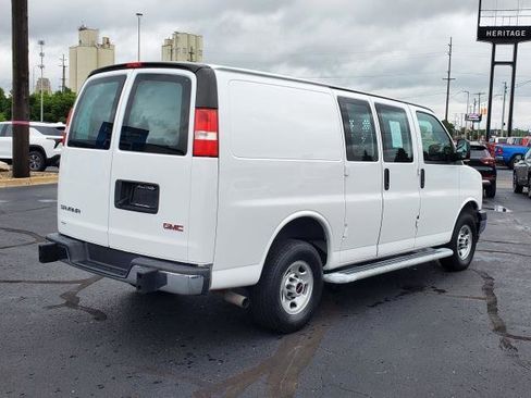 Used 2023 GMC Savana 2500 w/ Driver Convenience Package image 2
