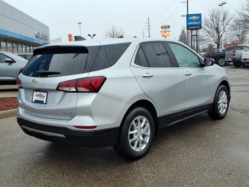 Used 2022 Chevrolet Equinox LT w/ Driver Convenience Package image 6