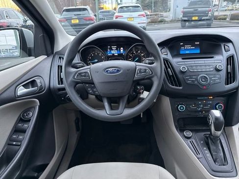 Used 2015 Ford Focus SE image 23