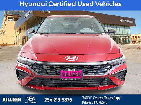 Used 2025 Hyundai Elantra Sport FWD image 2