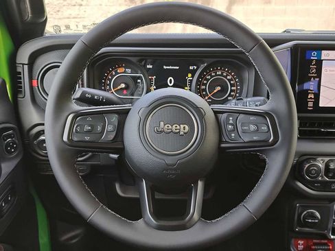 New 2026 Jeep Wrangler Unlimited Rubicon AWD/4WD image 28