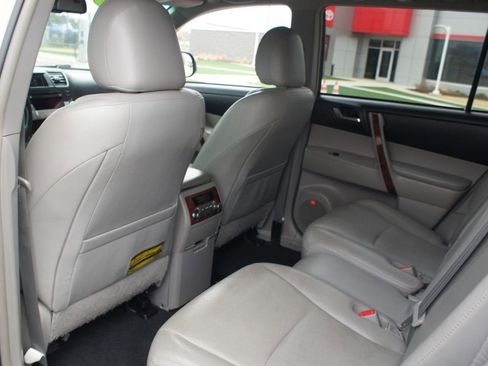 Used 2011 Toyota Highlander Limited image 11