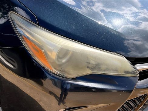 Used 2017 Toyota Camry LE FWD image 28