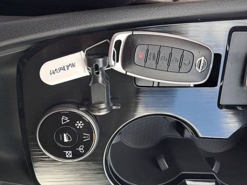 New 2026 Nissan Rogue SV AWD/4WD image 30