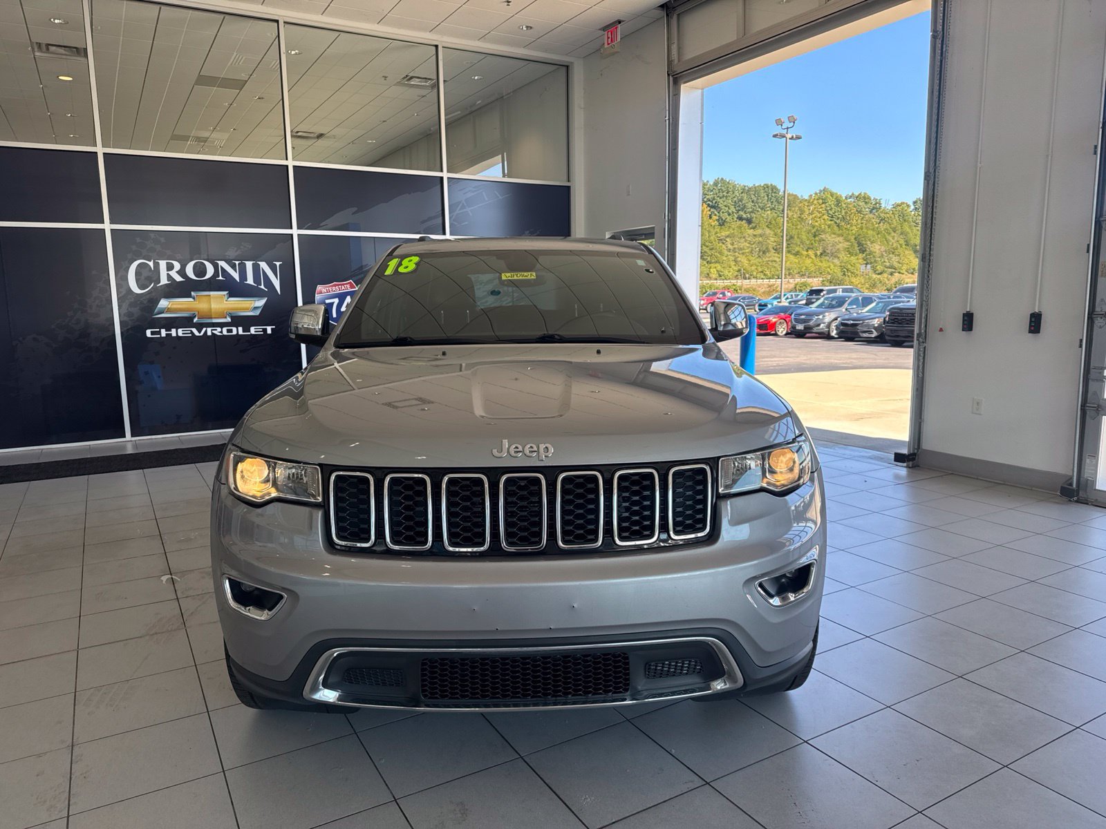 Used 2018 Jeep Grand Cherokee Limited w/ Trailer Tow Group IV AWD/4WD image 2