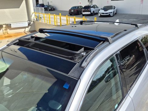 Used 2017 Hyundai Santa Fe FWD image 7