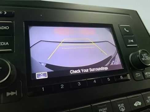 Used 2019 Honda Odyssey LX image 3