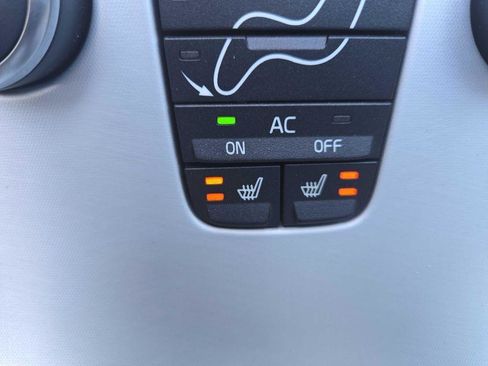 Used 2012 Volvo C70 T5 w/ Climate Pkg FWD image 20