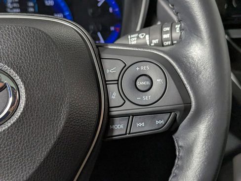 Certified 2022 Toyota Corolla Cross XLE image 37