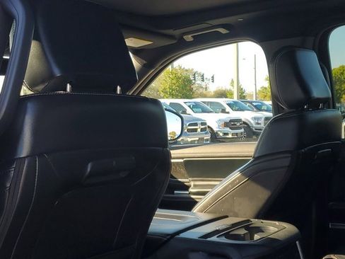 Certified 2025 Ford Expedition Platinum w/ Stealth Performance Package image 16