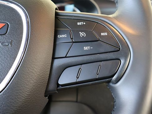 Used 2019 Dodge Challenger SXT image 17