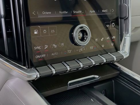 Used 2024 GMC Acadia Denali w/ Super Cruise Package image 18