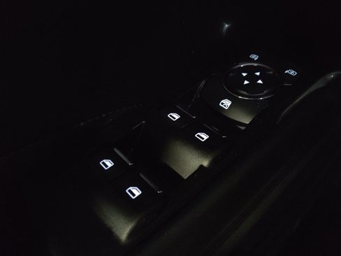 Used 2019 Lincoln MKC Premiere image 27