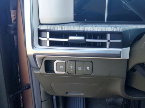 Used 2025 Hyundai Santa Fe Calligraphy FWD image 31