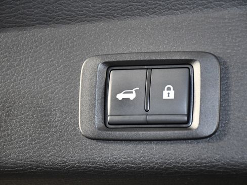 Used 2025 Mitsubishi Outlander SEL image 51