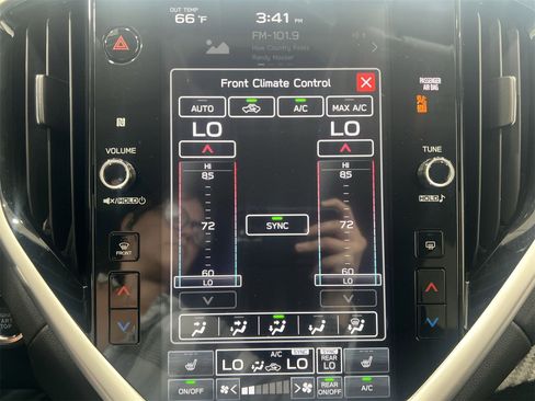 Used 2024 Subaru Ascent Premium w/ Convenience Package image 18