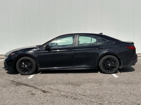 Used 2025 Toyota Camry SE w/ Multimedia Upgrade Package FWD image 2