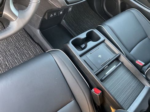 Used 2026 Honda Odyssey Touring image 21