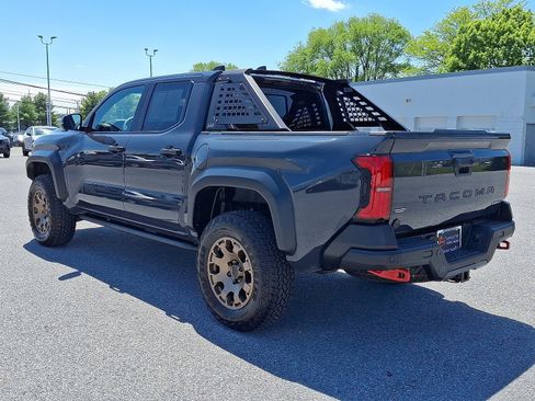 Used 2025 Toyota Tacoma 4x4 Double Cab Hybrid w/ Tow Tech Package image 5