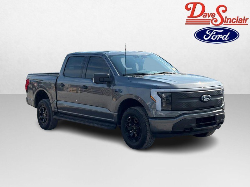 Used 2025 Ford F150 Lightning XLT AWD/4WD image 4