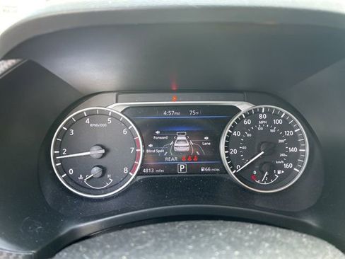 Used 2024 Nissan Sentra SR w/ SR Premium Package image 14