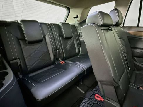 Used 2024 Volkswagen Atlas SE FWD image 30