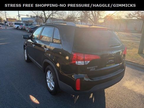 Used 2015 Kia Sorento LX image 5