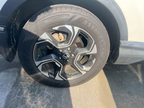 Used 2018 Honda CR-V Touring image 8